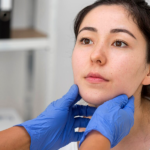 Lipopapada Enzimática: La Solución No Quirúrgica para un Rostro Más Definido